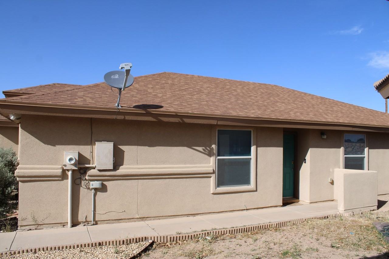12928 Hueco Pit Dr - Photo 2 of 9