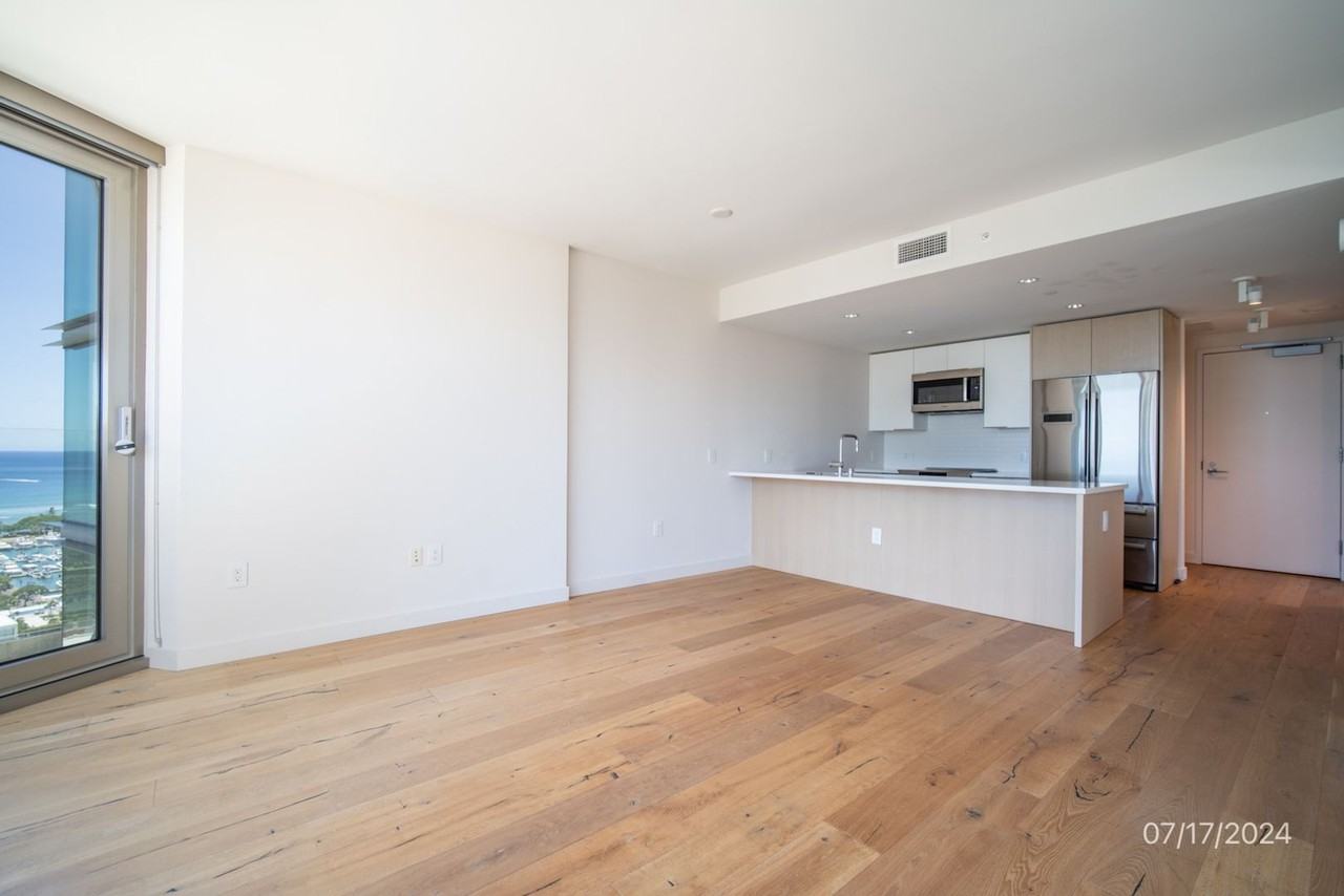 1001 Queen St #2112 - Photo 7 of 35
