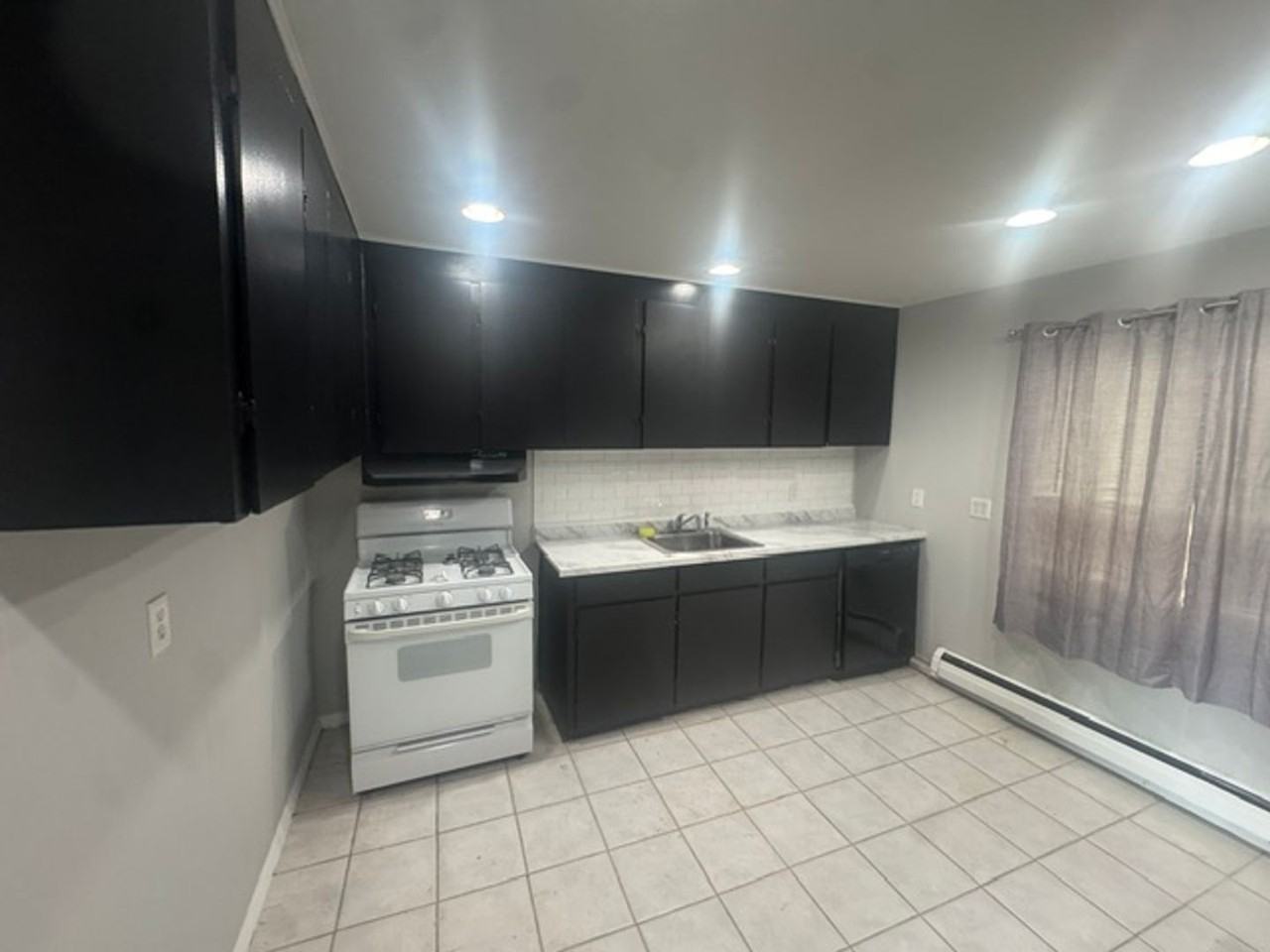 26711 Lehner St - Photo 3 of 12