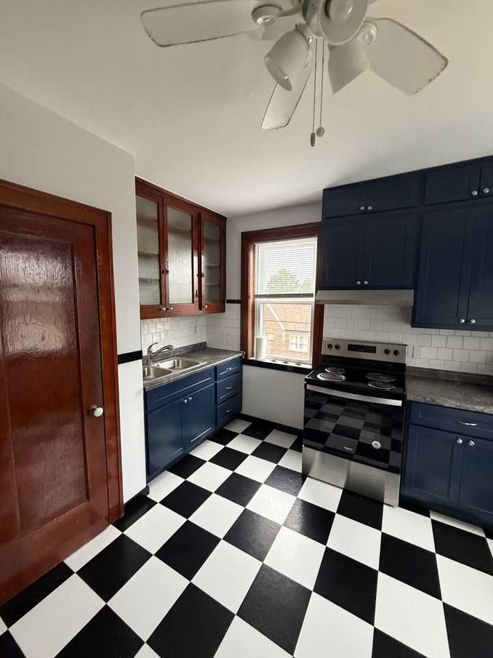 5191 Rosa Ave 2nd Fl - Photo 3 of 9
