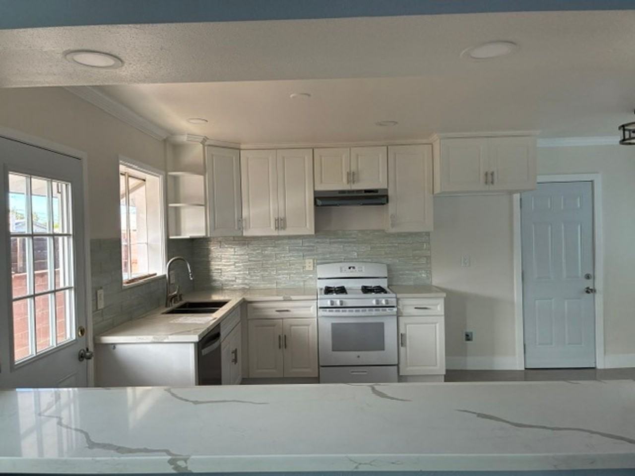 13282 Monroe St - Photo 4 of 50