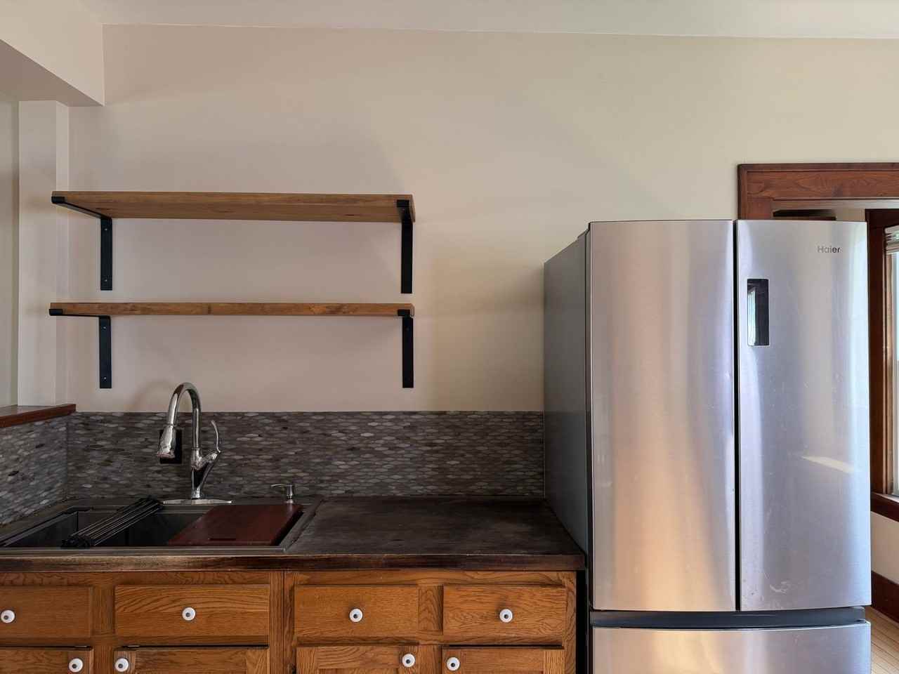 307 E Broadway St - Photo 6 of 42