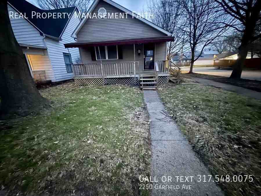 2250 Garfield Ave - Photo 2 of 21