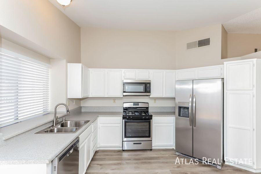 5218 Coral Vine Way