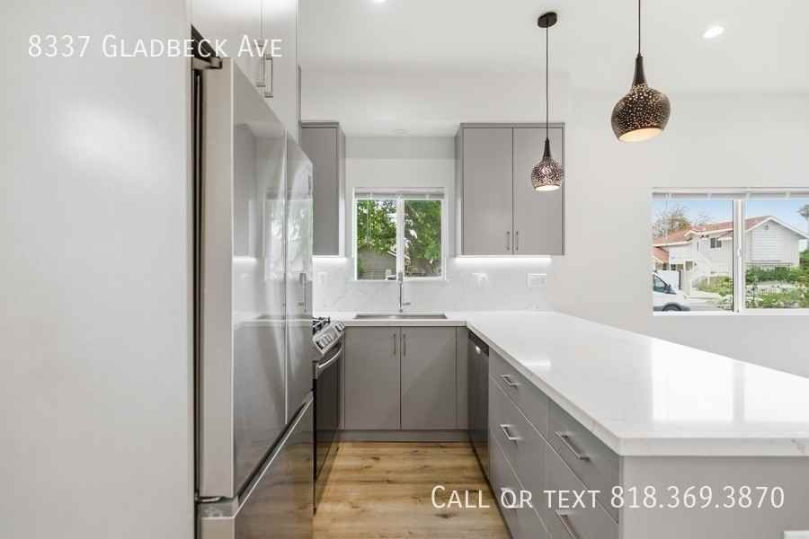 8337 Gladbeck Ave - Photo 5 of 29