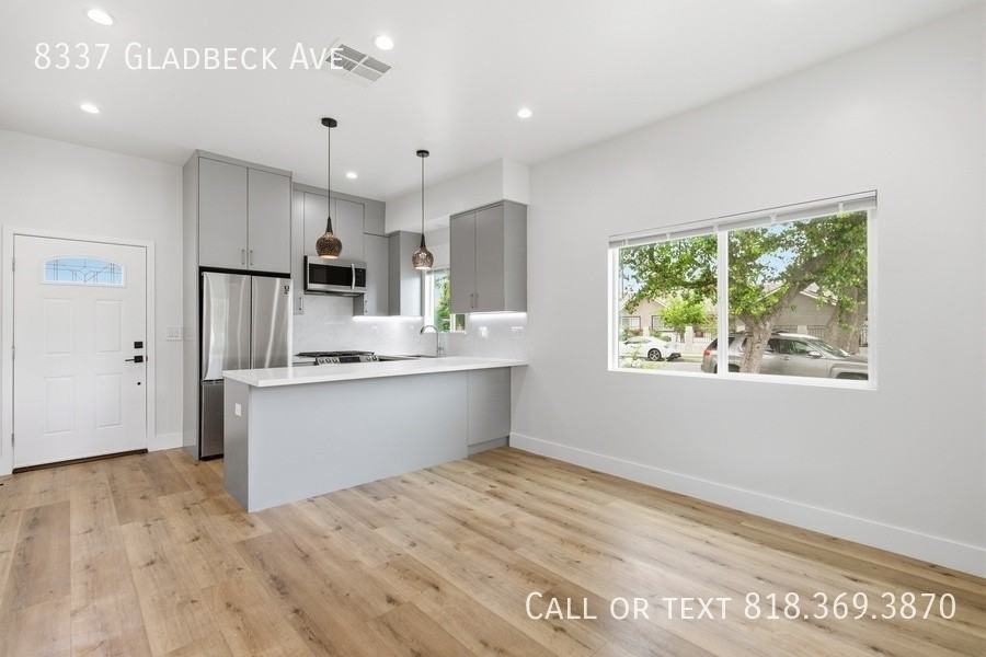 8337 Gladbeck Ave - Photo 6 of 29