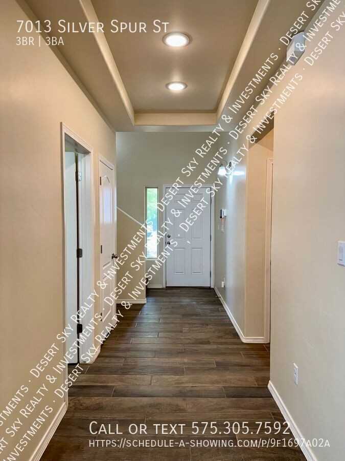 7013 Silver Spur St - Photo 3 of 36