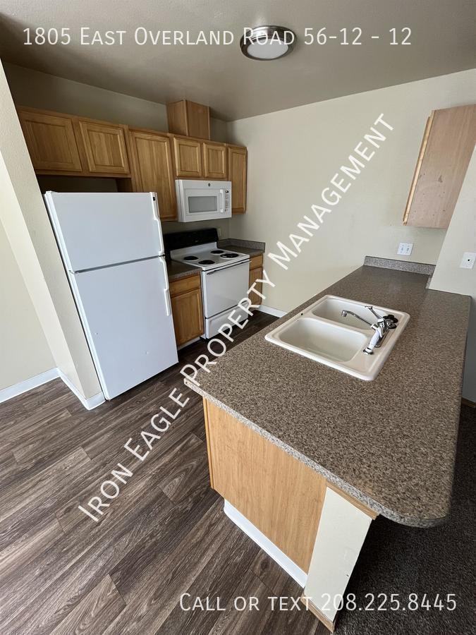 1805 E Overland Rd #12 - Photo 5 of 26