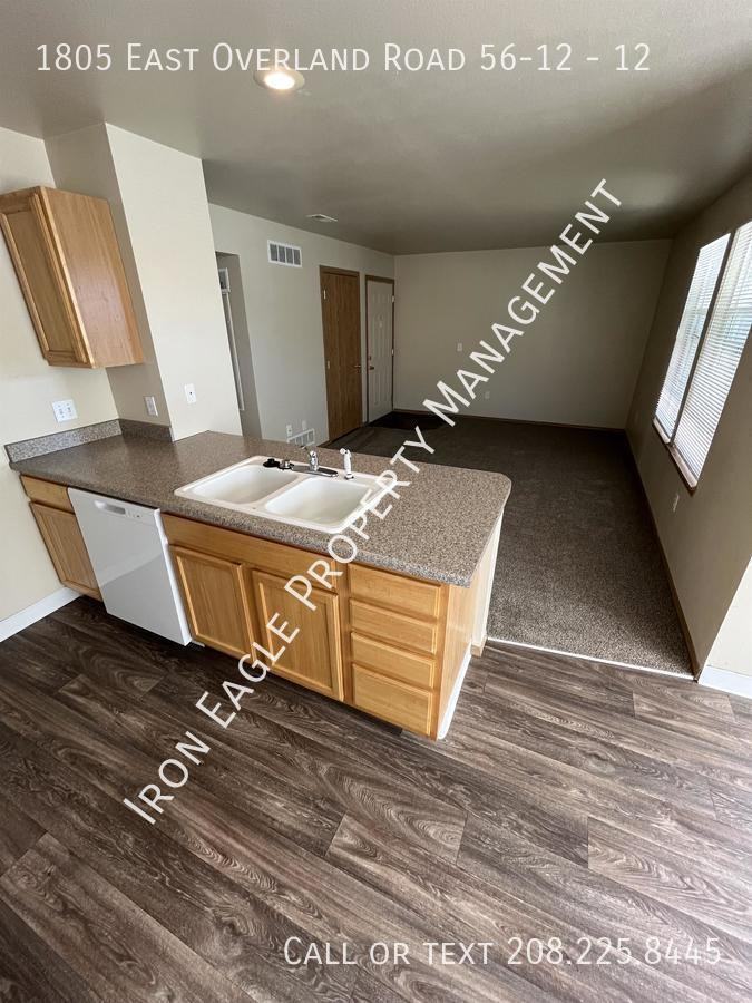 1805 E Overland Rd #12 - Photo 6 of 26