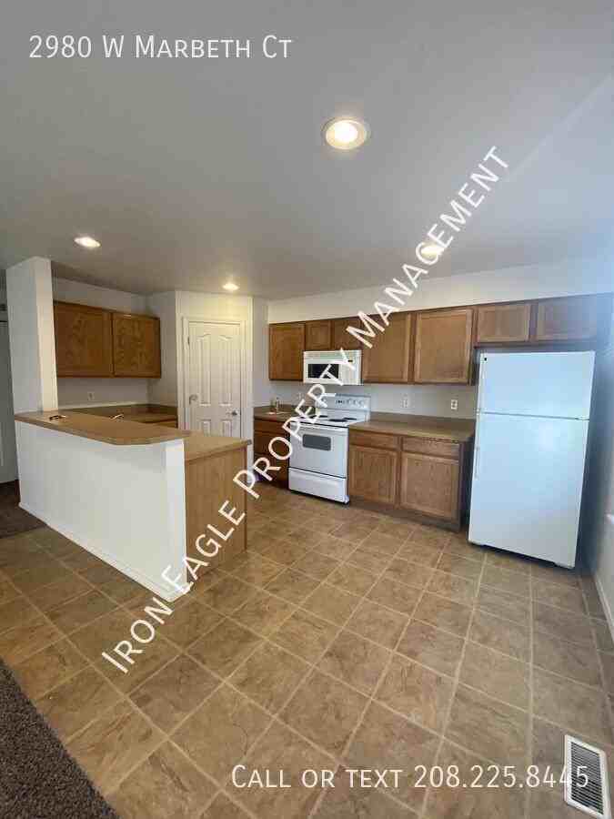 2980 W Marbeth Ct - Photo 2 of 11