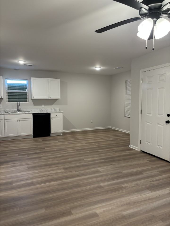 457 Fernhill Cv #1 - Photo 3 of 20