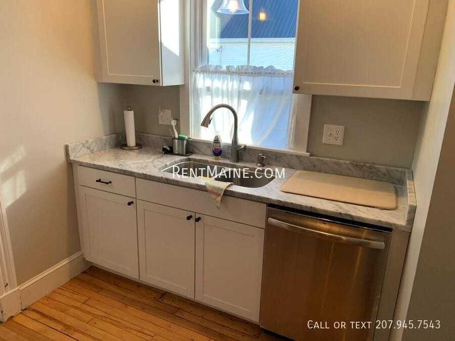 88 Norfolk St #1 - Photo 4 of 25