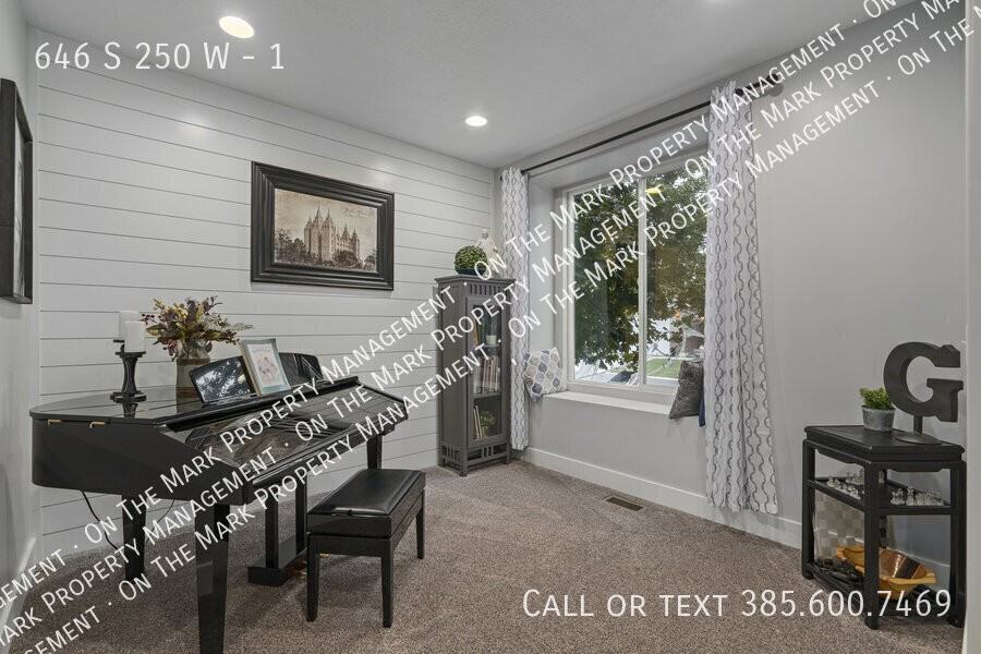 646 S 250 W #1 - Photo 3 of 41