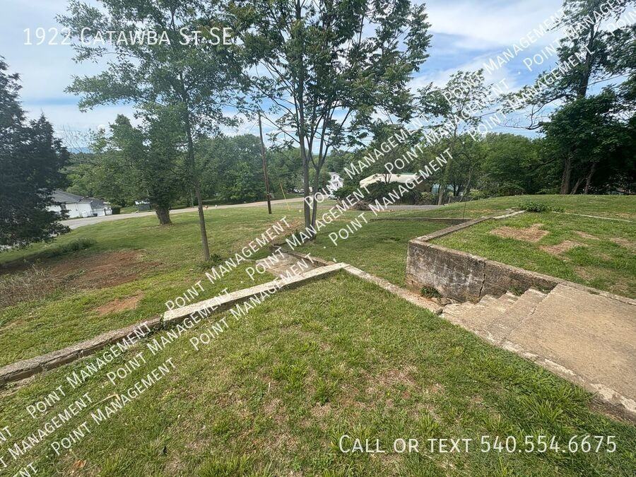 1922 Catawba St Se - Photo 2 of 15