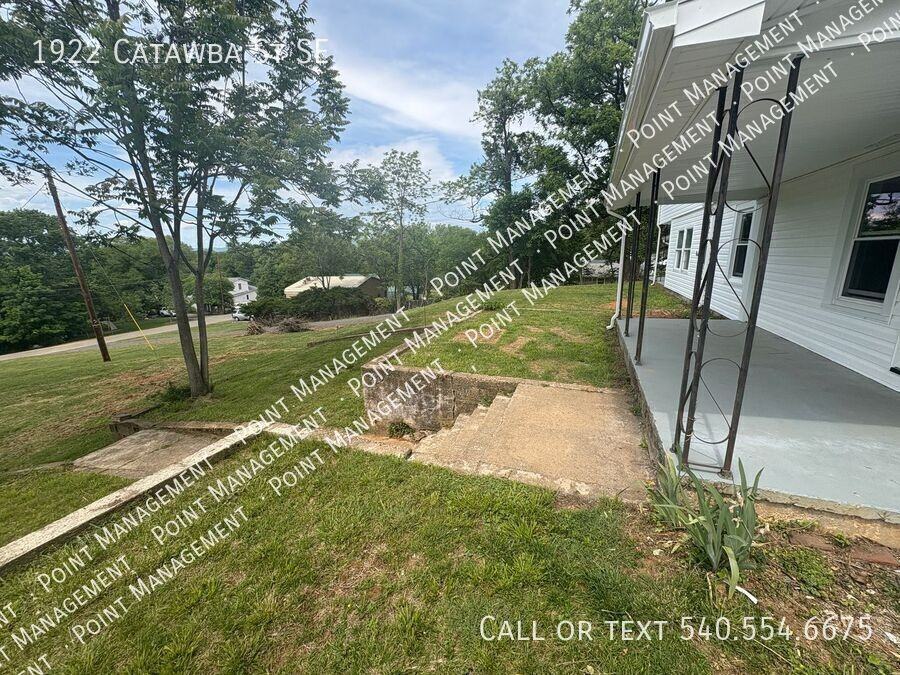 1922 Catawba St Se - Photo 3 of 15