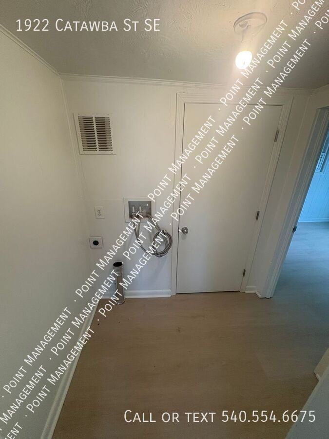 1922 Catawba St Se - Photo 6 of 15
