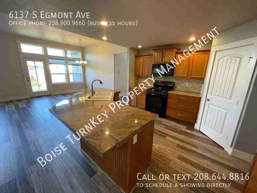 6137 S Egmont Ave - Photo 3 of 42