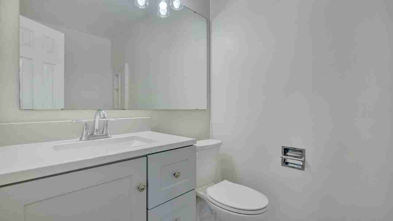 6505 Brick Hearth Ct - Photo 4 of 20