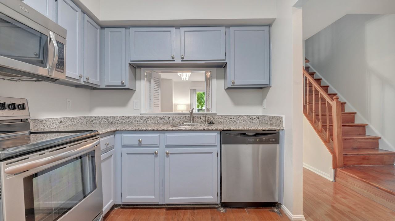 6505 Brick Hearth Ct - Photo 6 of 20