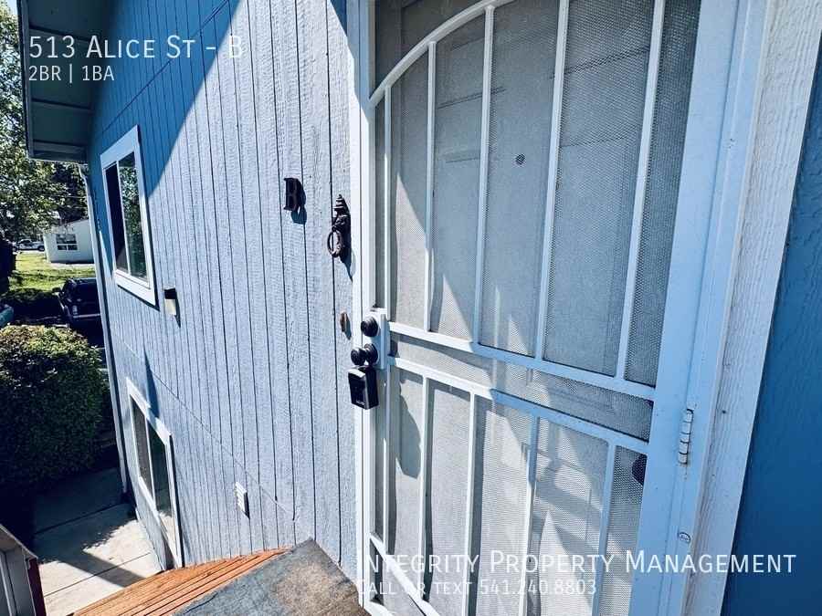 513 Alice St #B - Photo 3 of 17