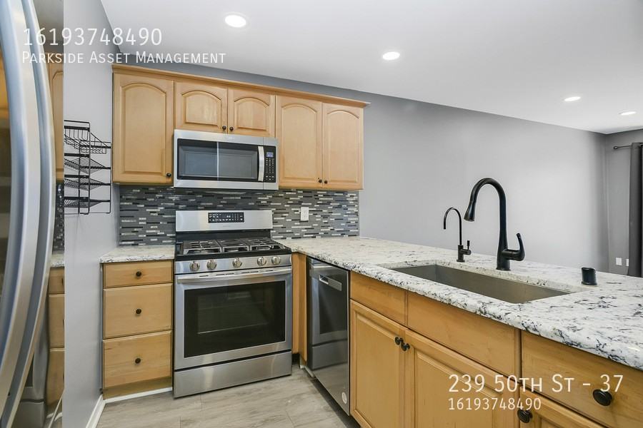 239 50th St #37 - Photo 2 of 20