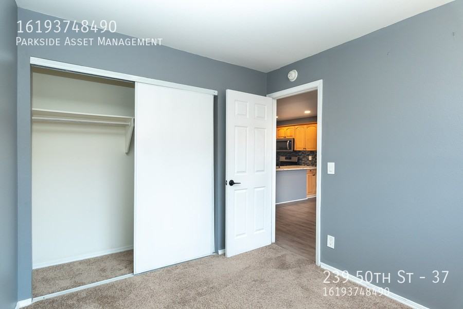 239 50th St #37 - Photo 3 of 20