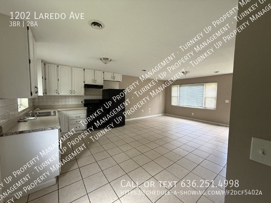1202 Laredo Ave - Photo 5 of 19