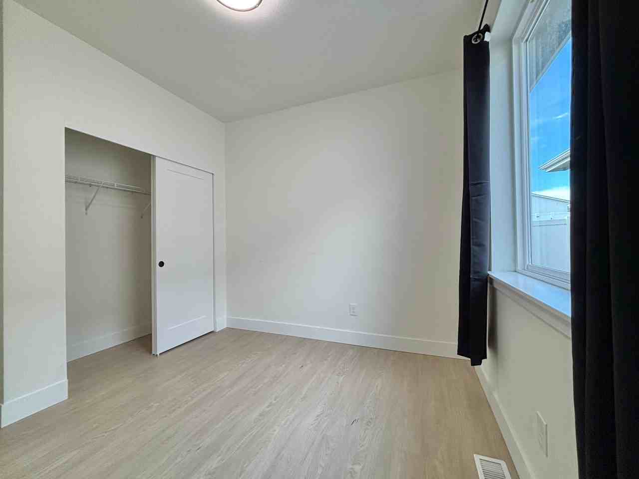 842 Greenfield Dr - Photo 7 of 18