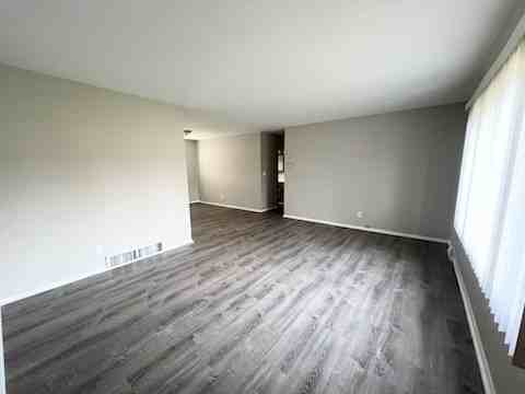 W184N8987 Maryhill Dr - Photo 2 of 11
