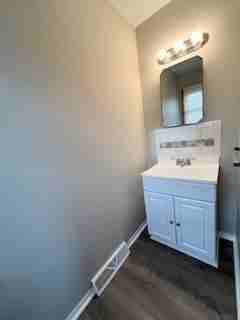 W184N8987 Maryhill Dr - Photo 4 of 11