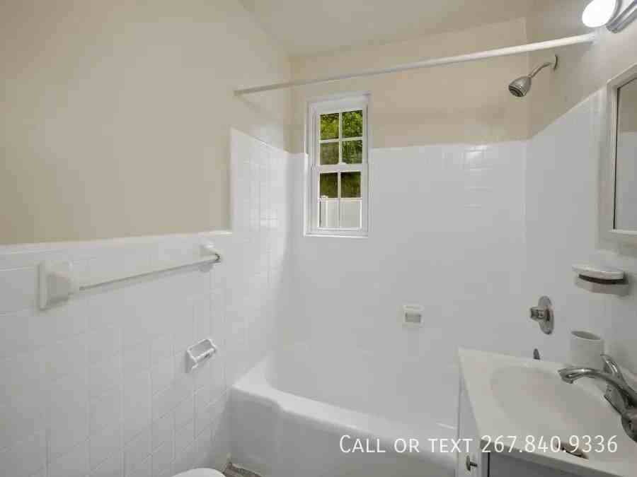 12 Danbury St Se #1 - Photo 2 of 17