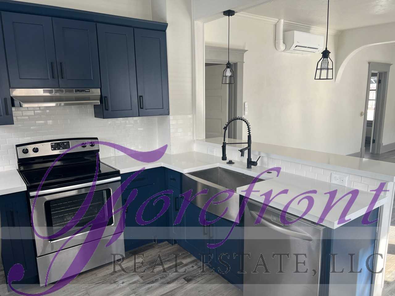 232 S Kenwood St #1 - Photo 5 of 14
