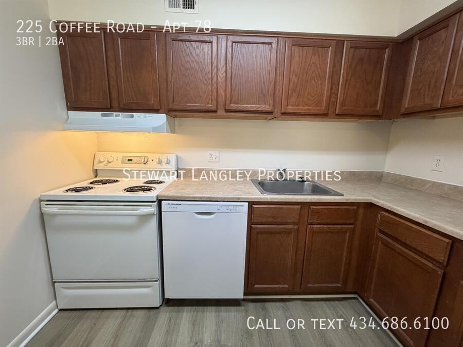 Huntingwood Apartments - Photo 7 of 27