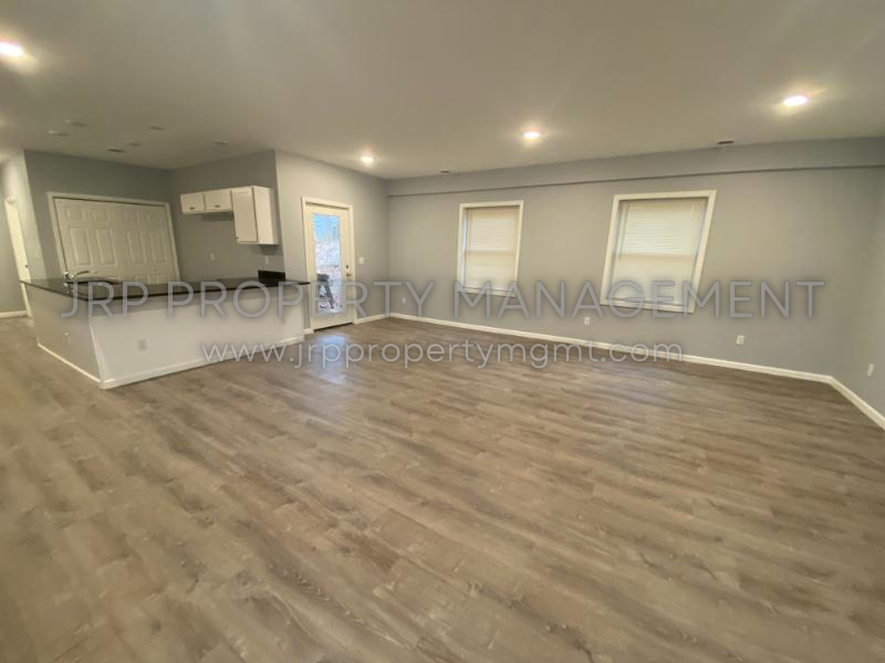 6400 Gillis Dr #F - Photo 5 of 10