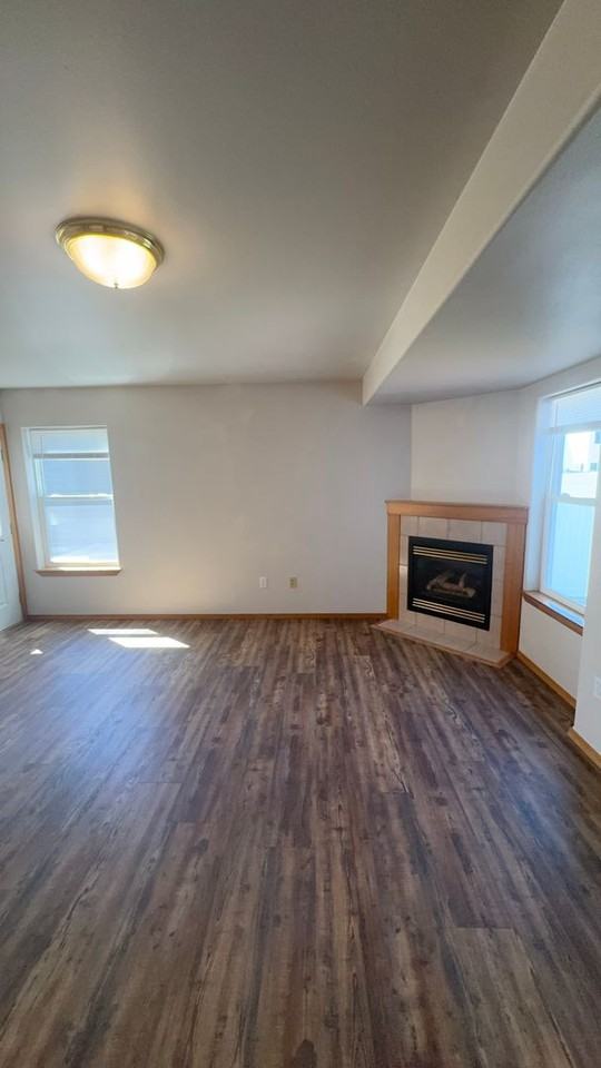 1975 Greatview Dr - Photo 2 of 4