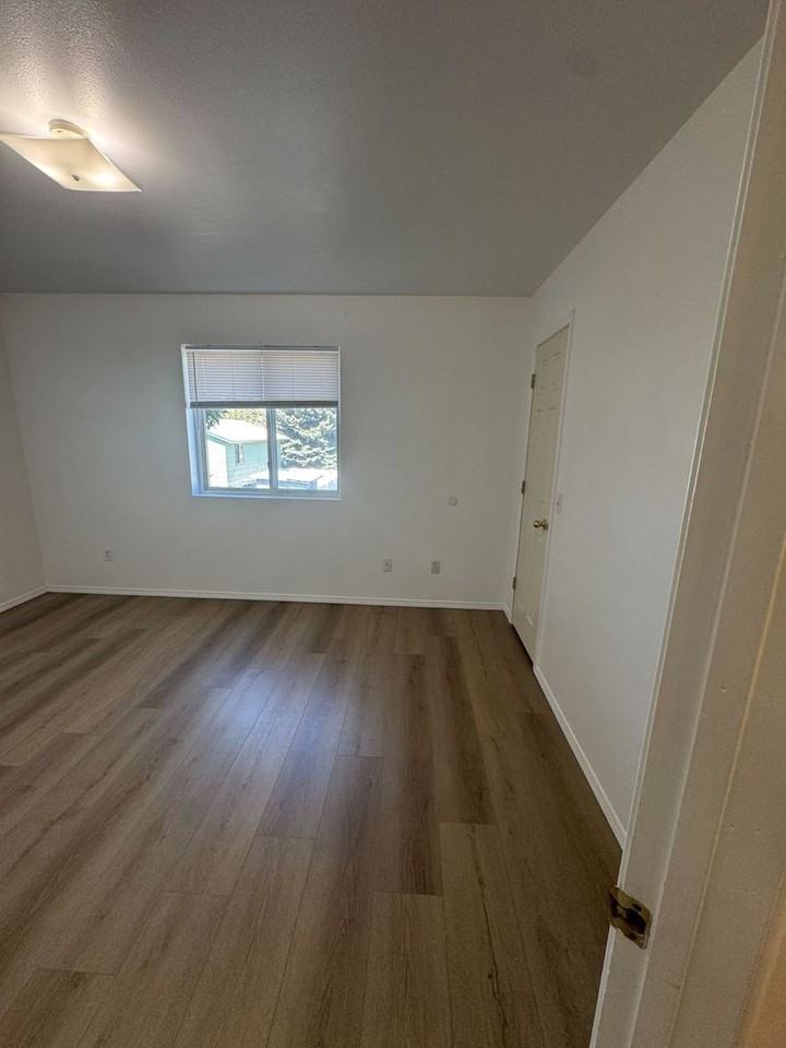 3 Martha Rd #D - Photo 5 of 10