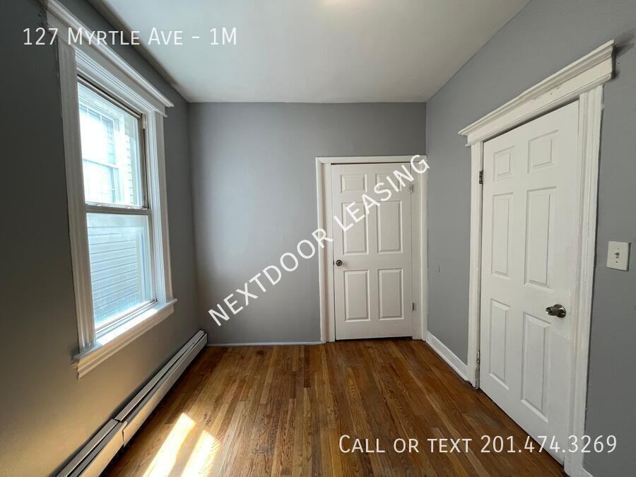 127 Myrtle Ave #1M - Photo 4 of 8