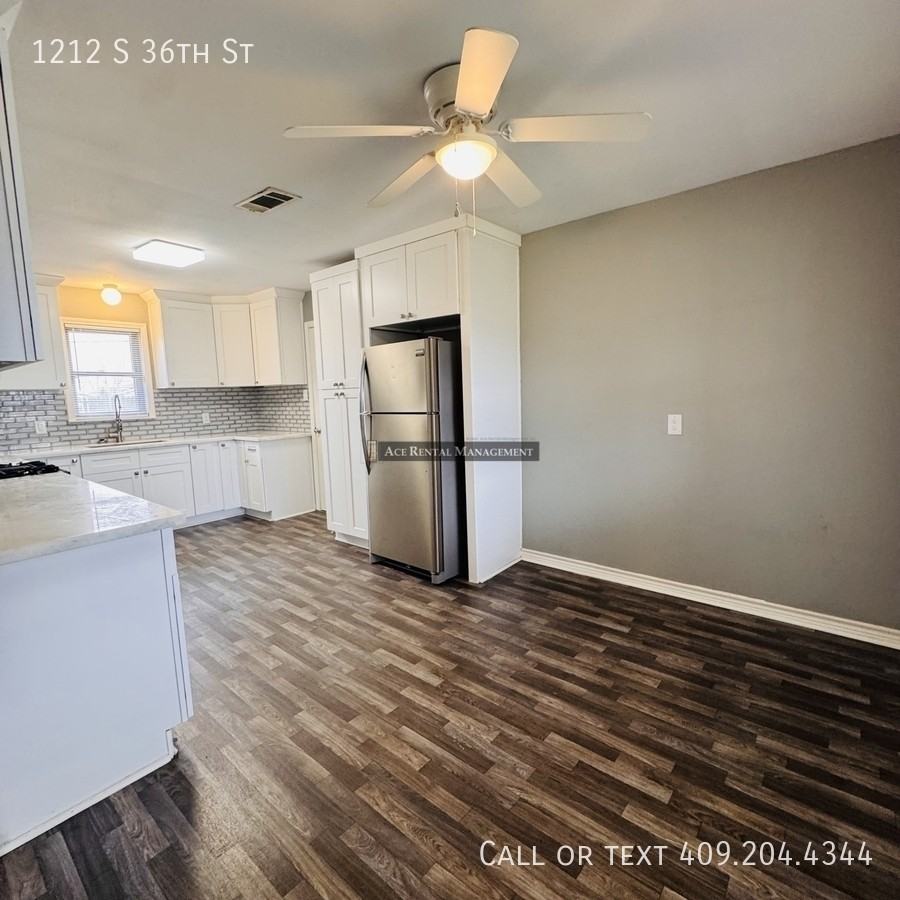 1212 S 36th St - Photo 3 of 18