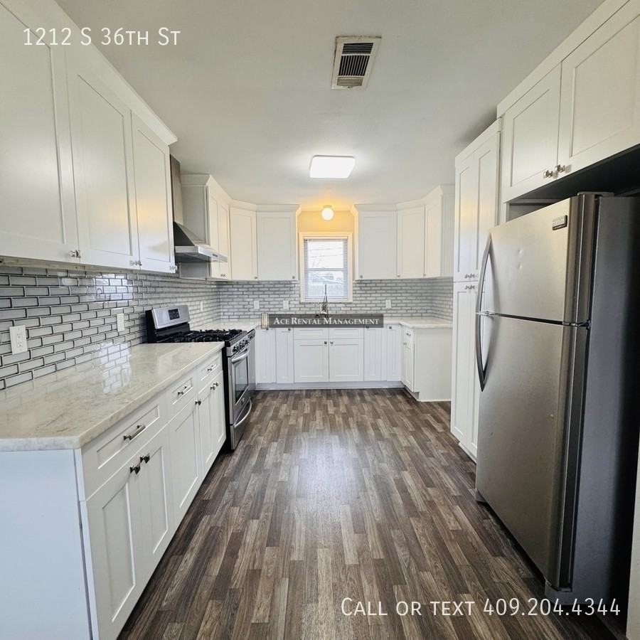 1212 S 36th St - Photo 4 of 18