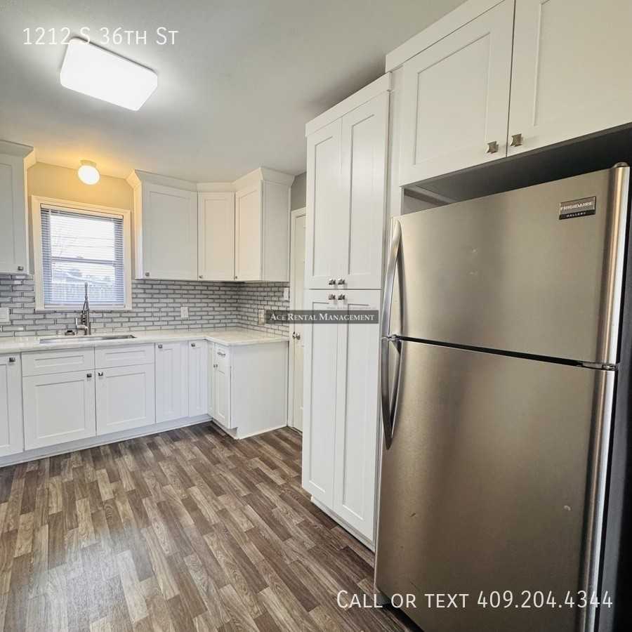 1212 S 36th St - Photo 6 of 18