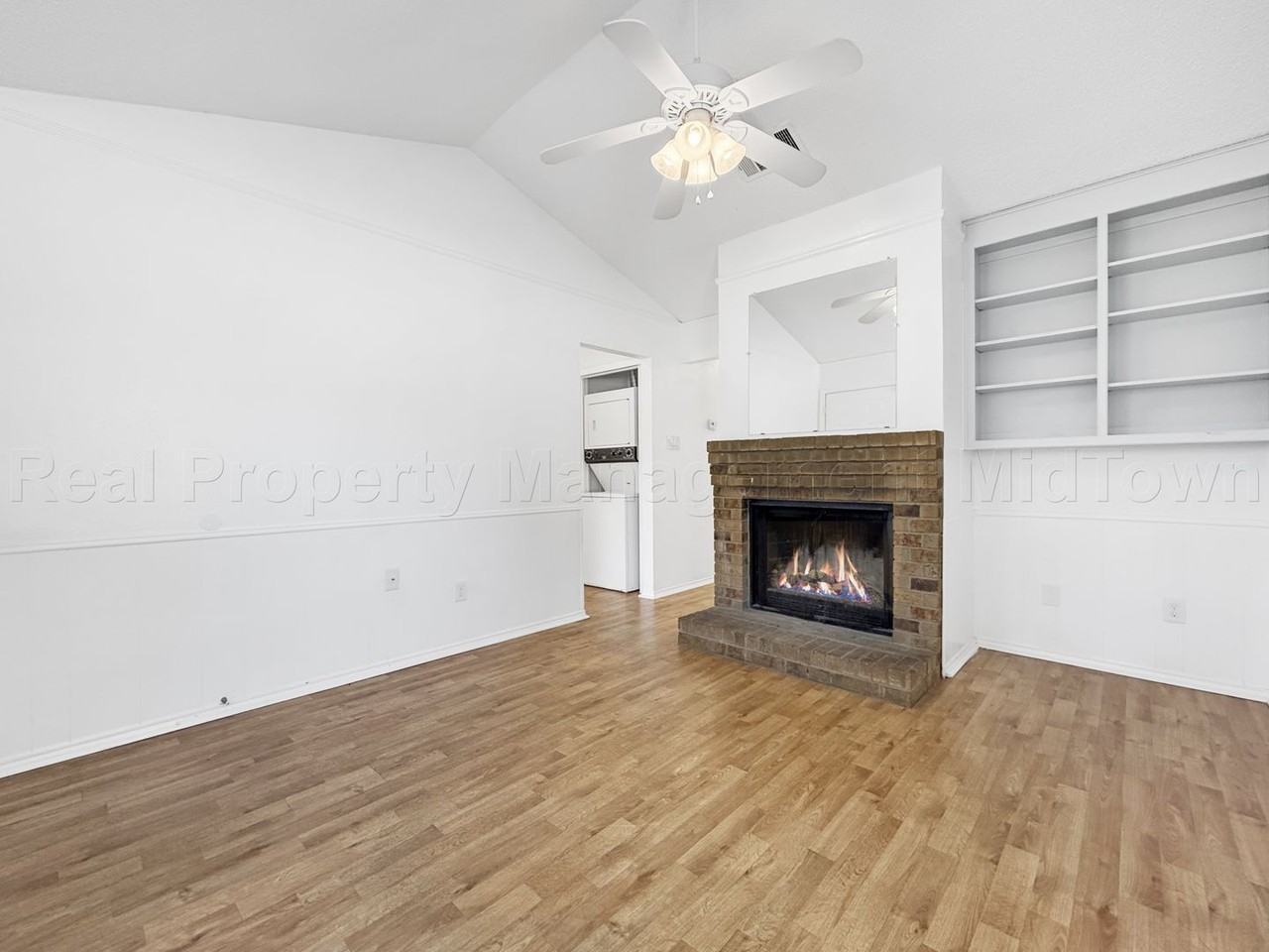 536 Guerin Dr - Photo 2 of 19