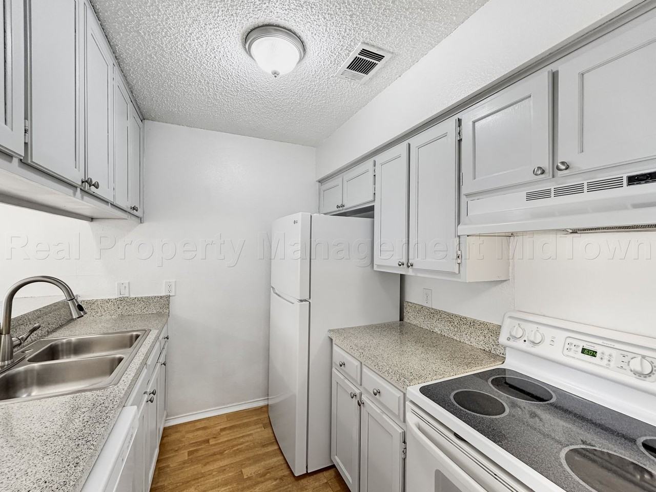 536 Guerin Dr - Photo 5 of 19