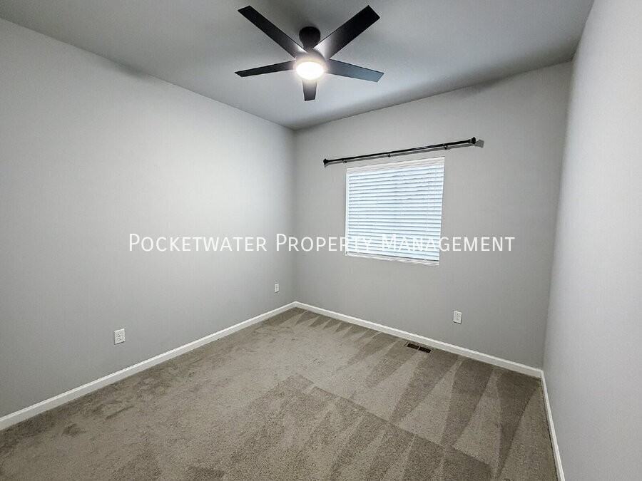 1115 Sherman Dr - Photo 5 of 23