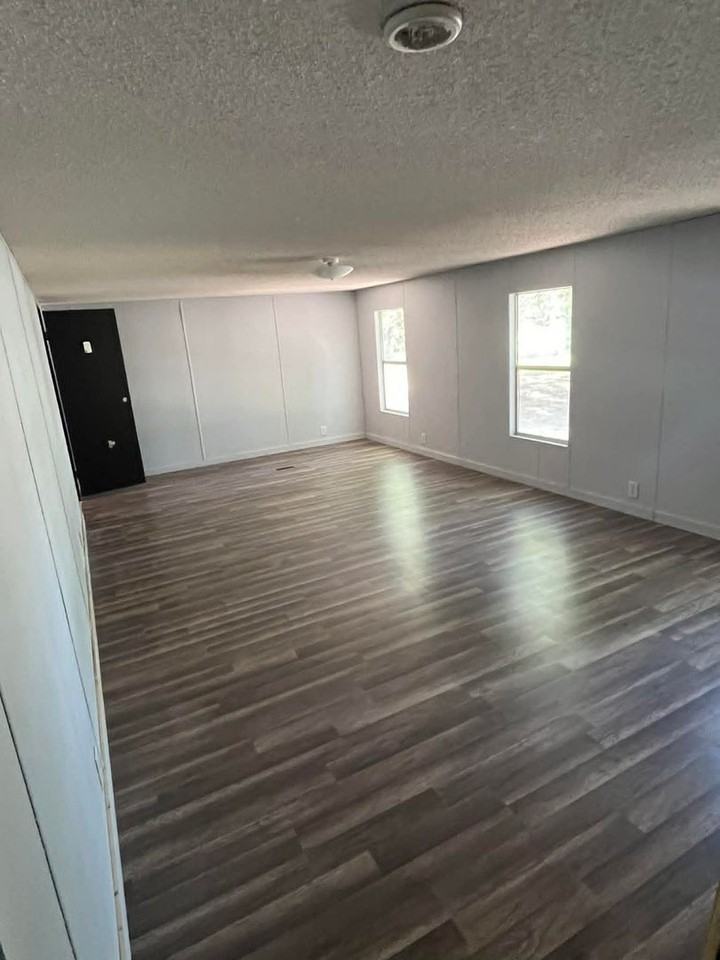 162 Humingbird Rd - Photo 3 of 8