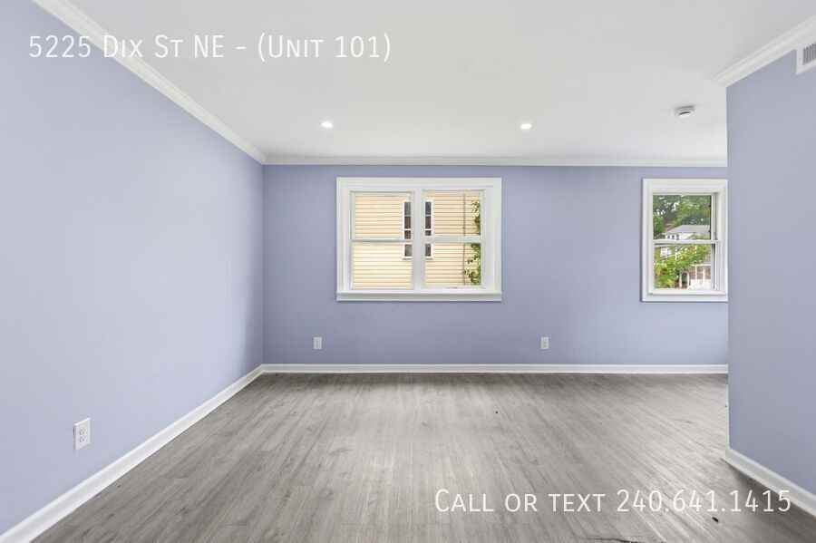 5225 Dix St Ne #101
