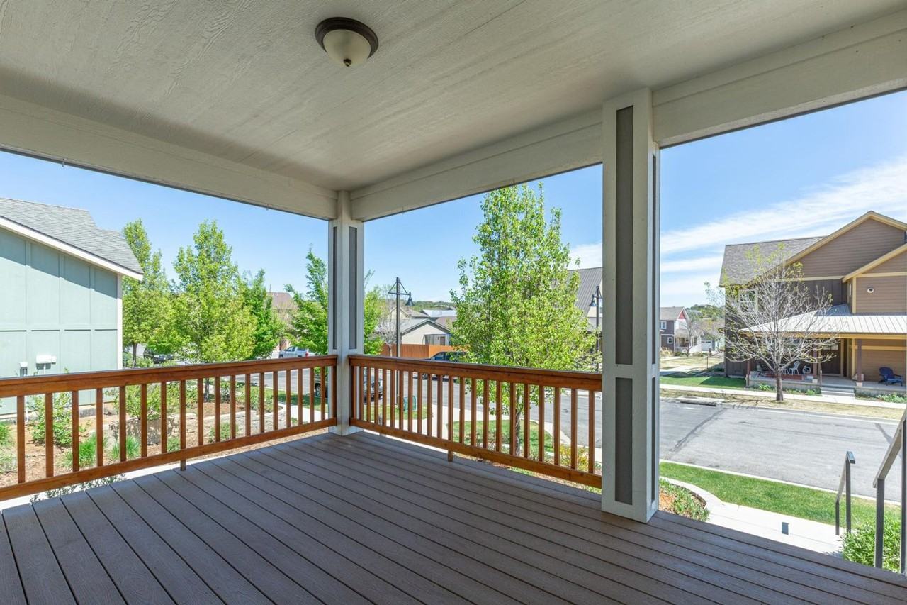 241 Sierra Vista St - Photo 2 of 23