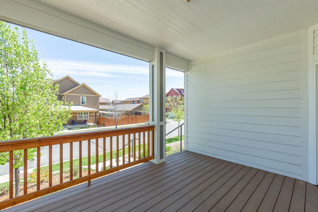 241 Sierra Vista St - Photo 4 of 23