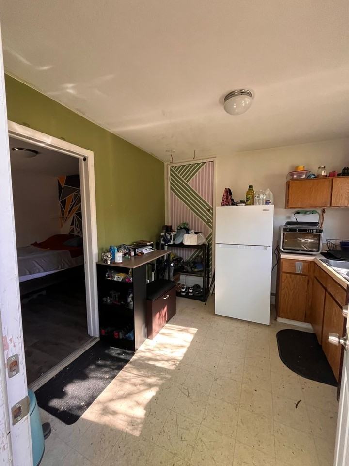 2012 Glenisle Ave - Photo 2 of 5