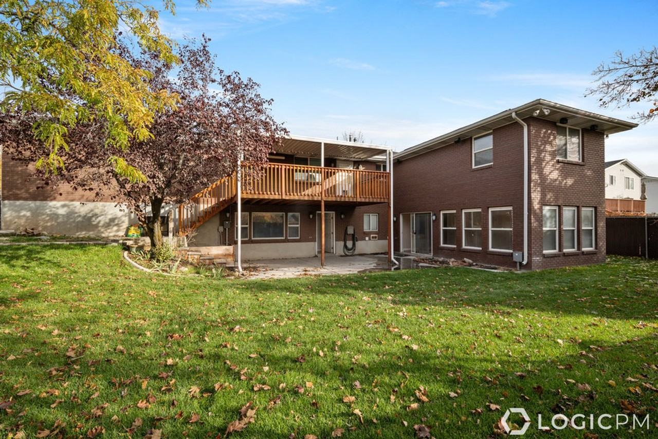 10328 S Countrywood Dr - Photo 2 of 25