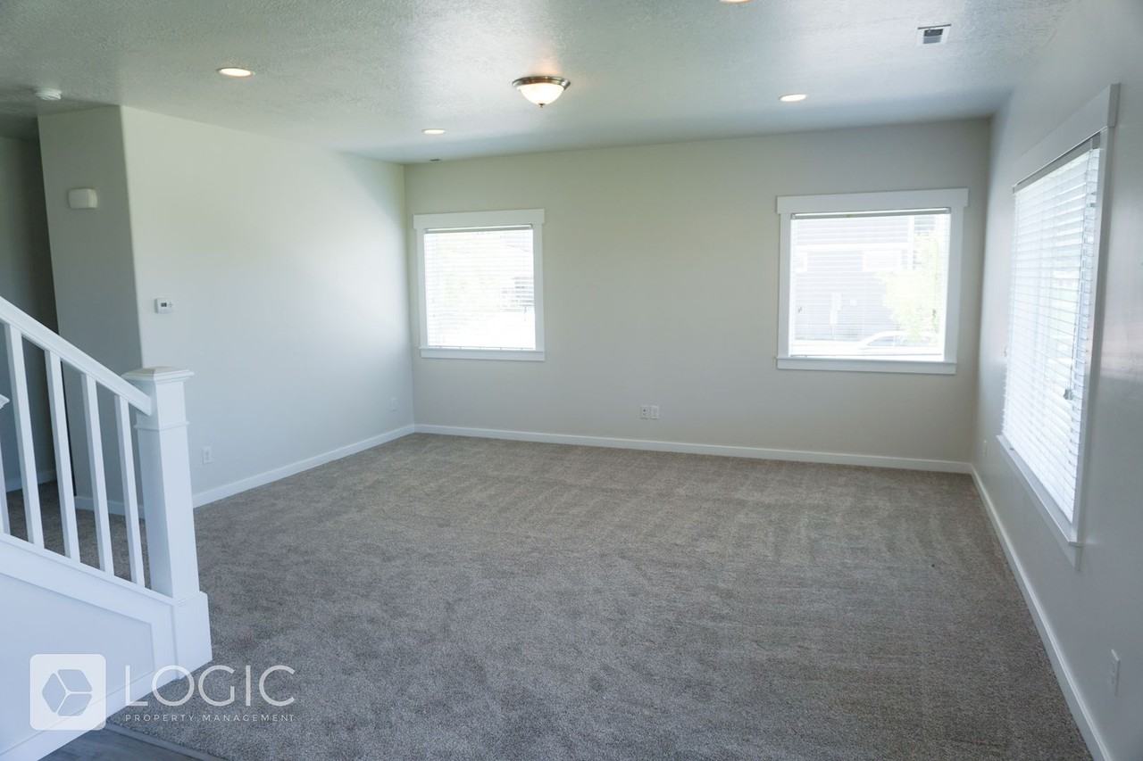 15180 S Gunpowder Ct - Photo 5 of 36